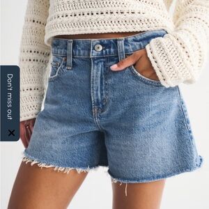 Abercrombie Mid Rise Boyfriend Short